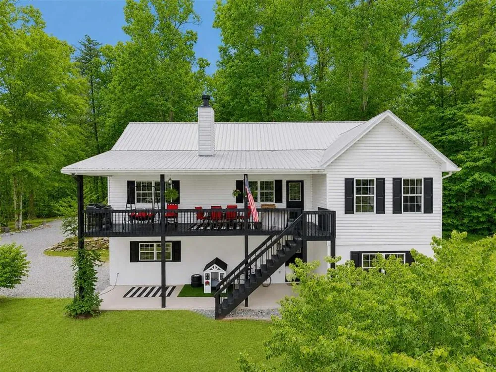 18 Tranquility Trail Blairsville, GA 30512
