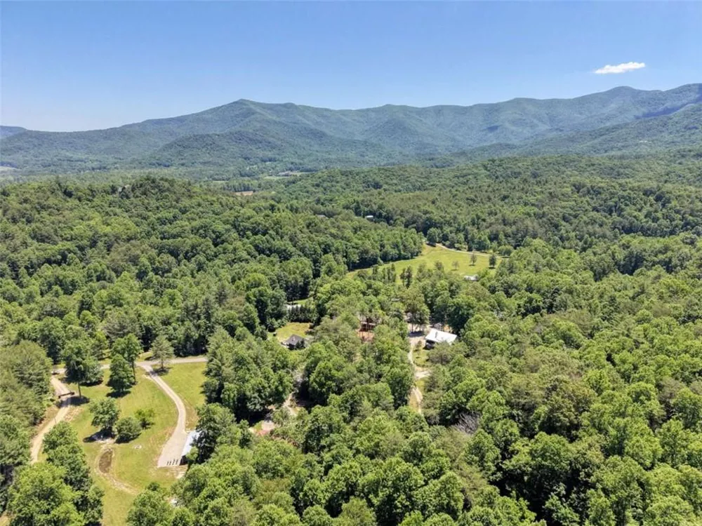 18 Tranquility Trail Blairsville, GA 30512