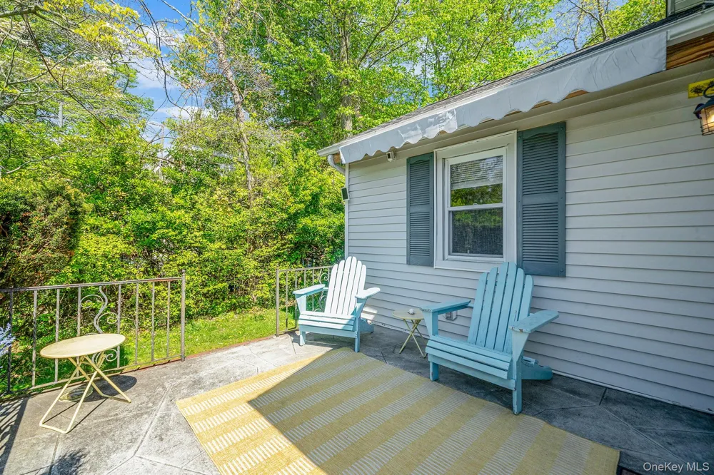 24 Locust Road Wading River, NY 11792