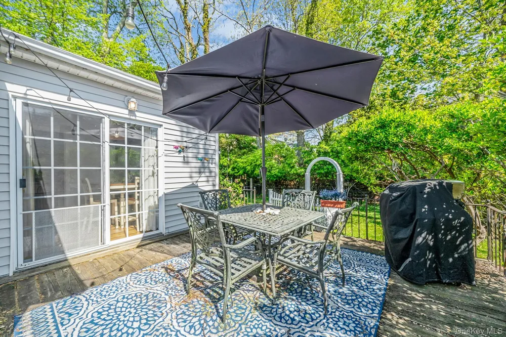 24 Locust Road Wading River, NY 11792