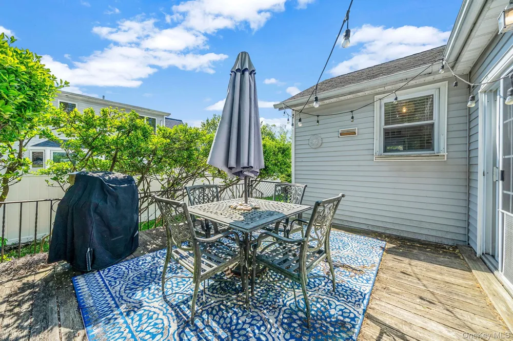 24 Locust Road Wading River, NY 11792
