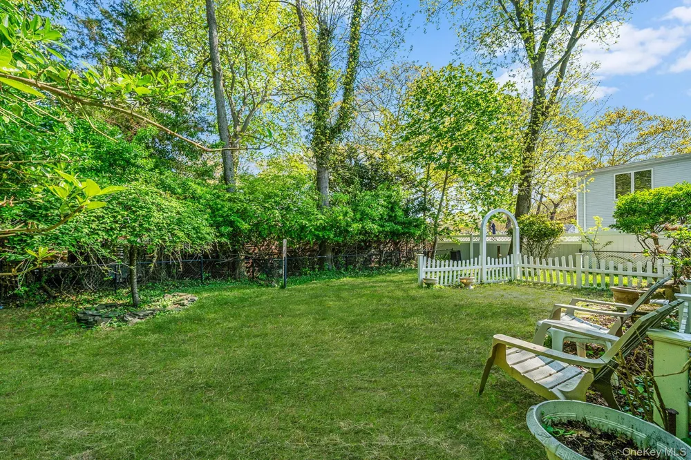 24 Locust Road Wading River, NY 11792