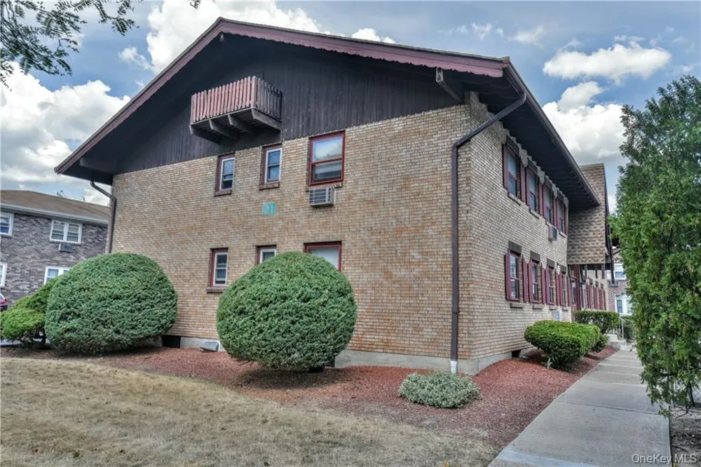 21 Normandy Village Village #2 Nanuet, NY 10954