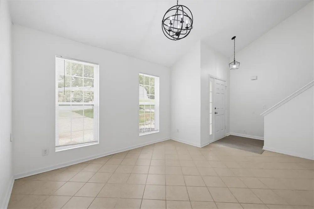 1324 Hollenbeck Lane Riverdale, GA 30296