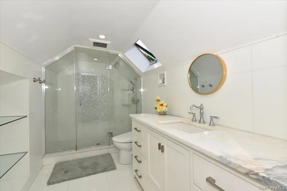 9 Nassau Drive Great Neck, NY 11021