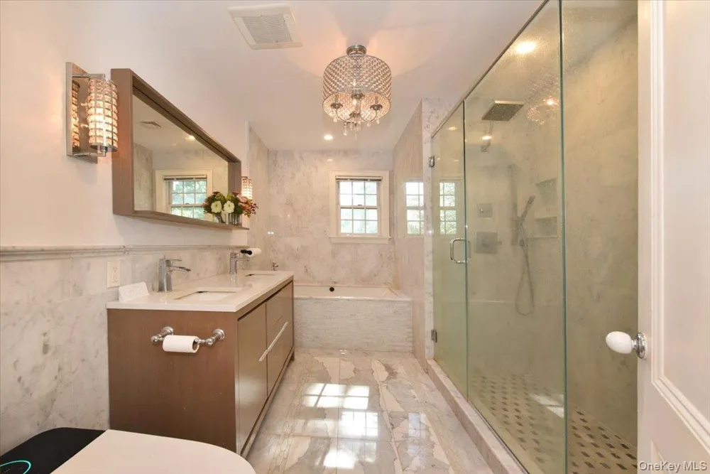 9 Nassau Drive Great Neck, NY 11021