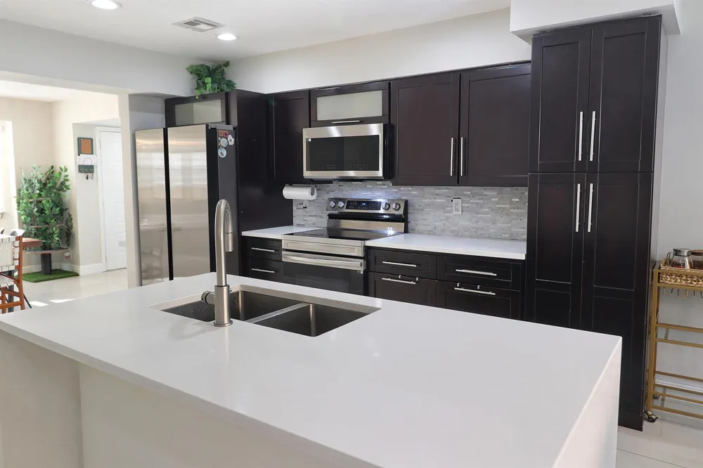11303 Lakeview Drive #8-m Coral Springs, FL 33071