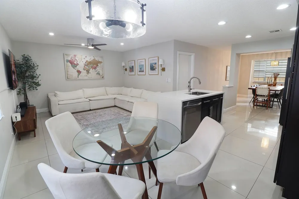 11303 Lakeview Drive #8-m Coral Springs, FL 33071