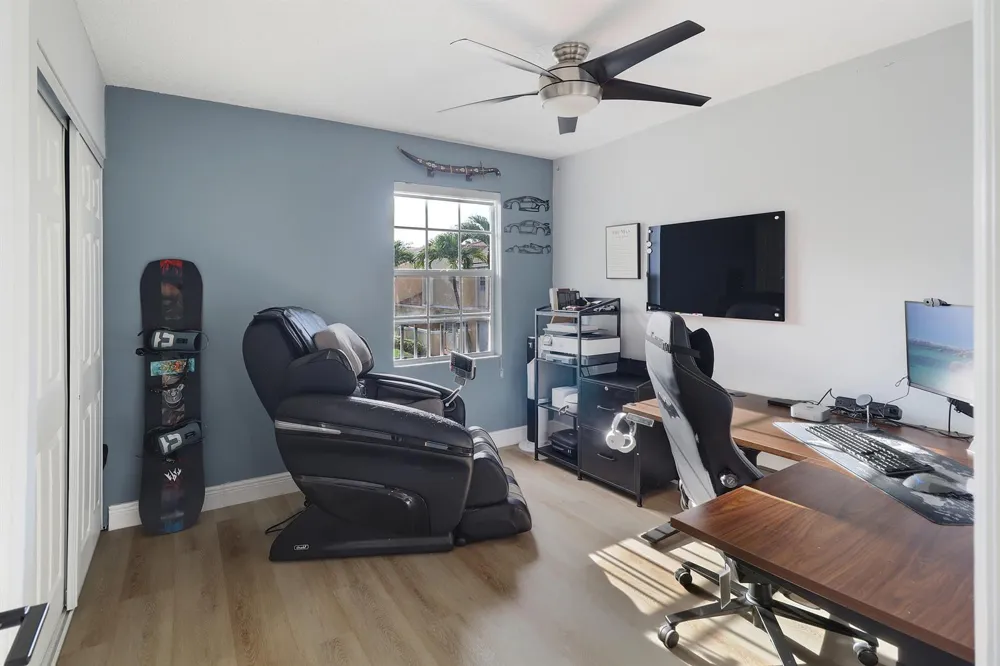 11303 Lakeview Drive #8-m Coral Springs, FL 33071