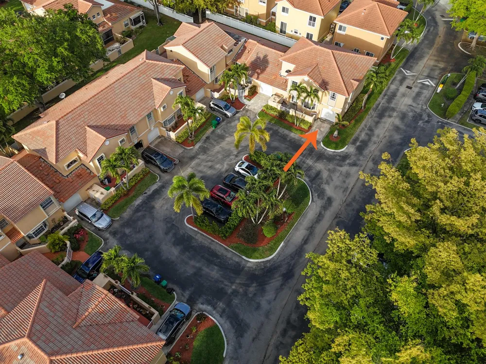 11303 Lakeview Drive #8-m Coral Springs, FL 33071