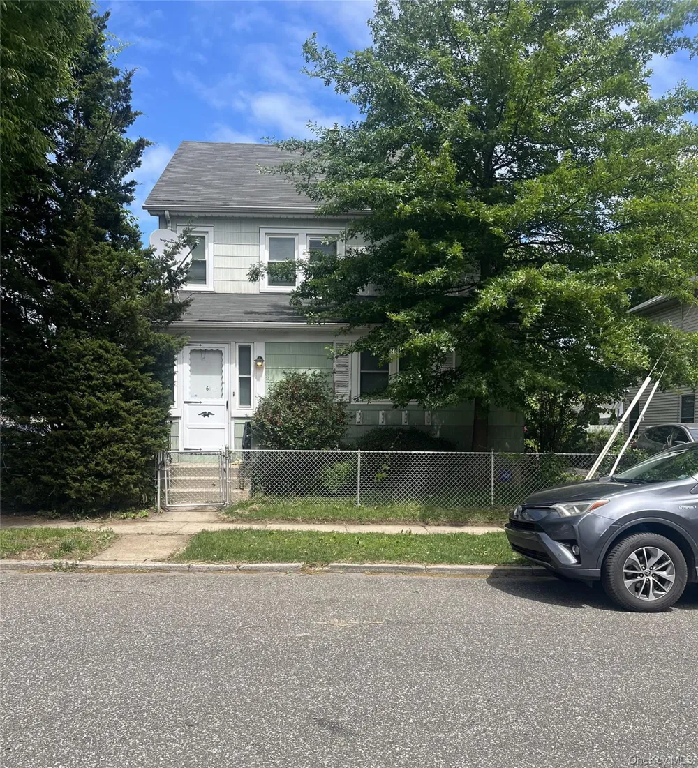 6 S 12th Street New Hyde Park, NY 11040