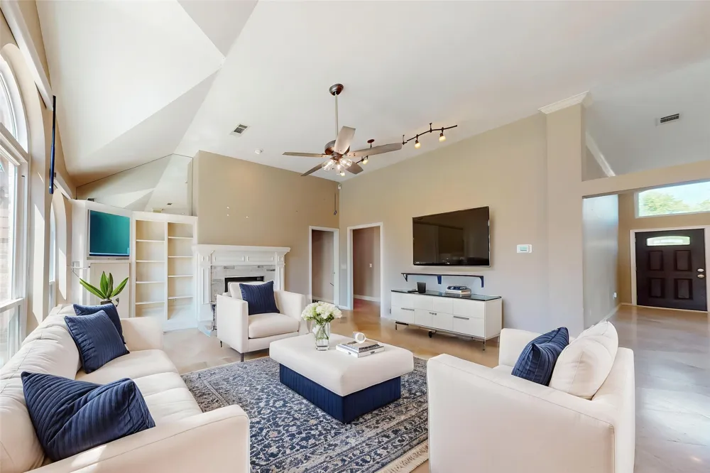 622 Meadowcrest Drive Highland Village, TX 75077