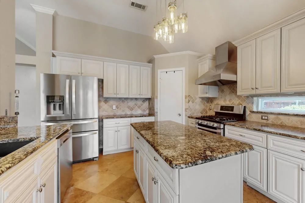 622 Meadowcrest Drive Highland Village, TX 75077