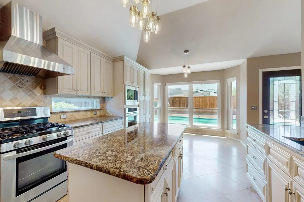 622 Meadowcrest Drive Highland Village, TX 75077