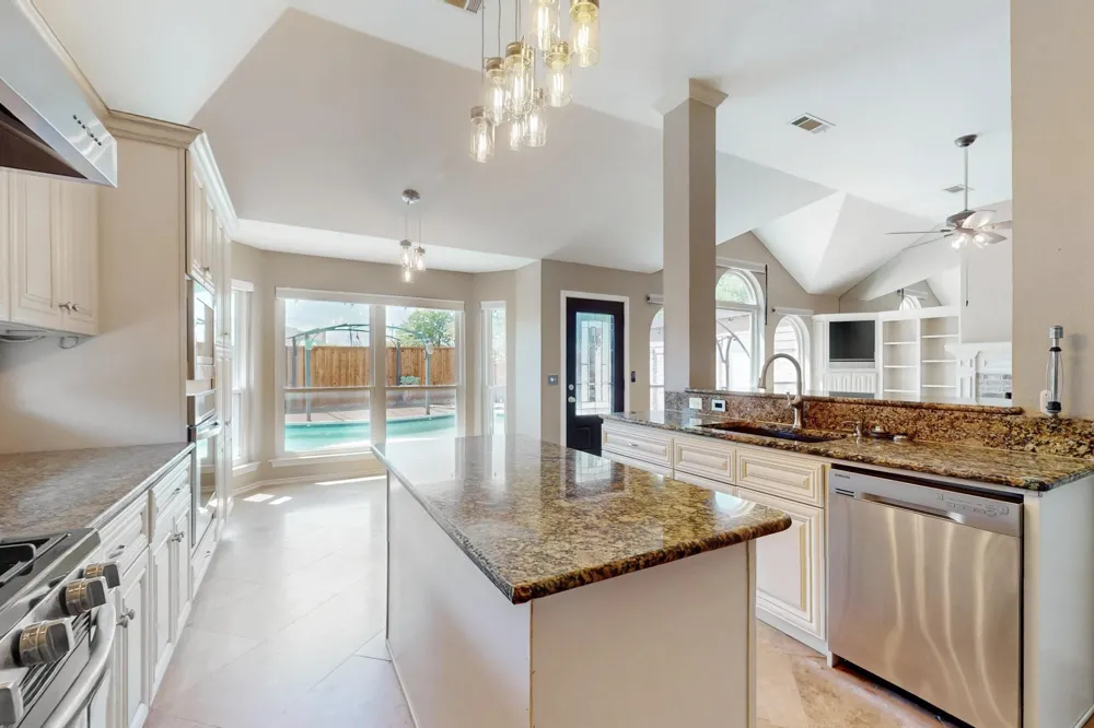 622 Meadowcrest Drive Highland Village, TX 75077