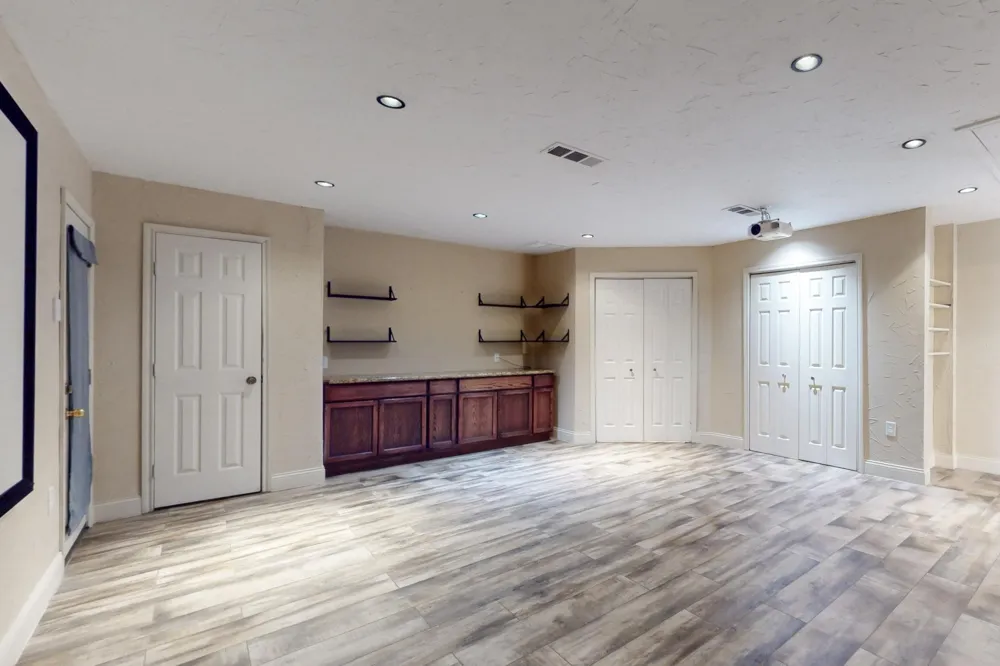 622 Meadowcrest Drive Highland Village, TX 75077