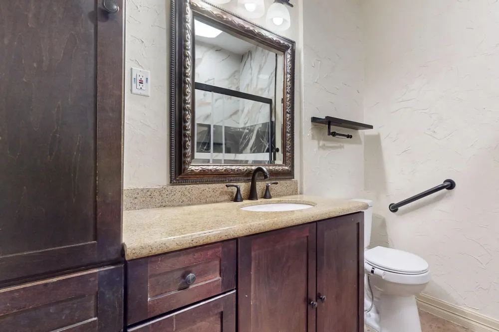 622 Meadowcrest Drive Highland Village, TX 75077