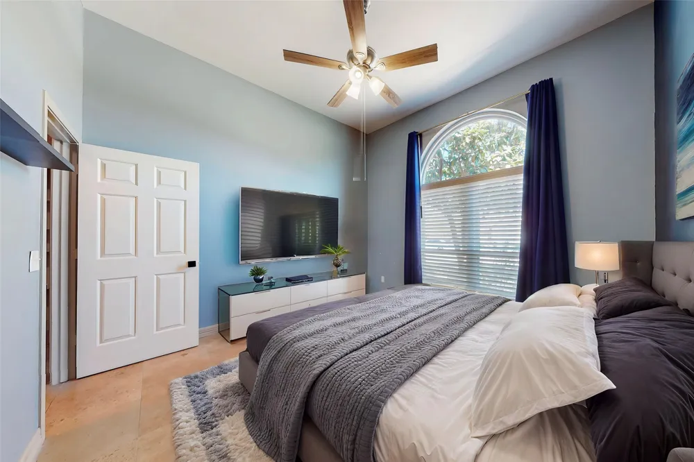 622 Meadowcrest Drive Highland Village, TX 75077