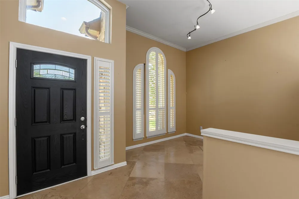 622 Meadowcrest Drive Highland Village, TX 75077