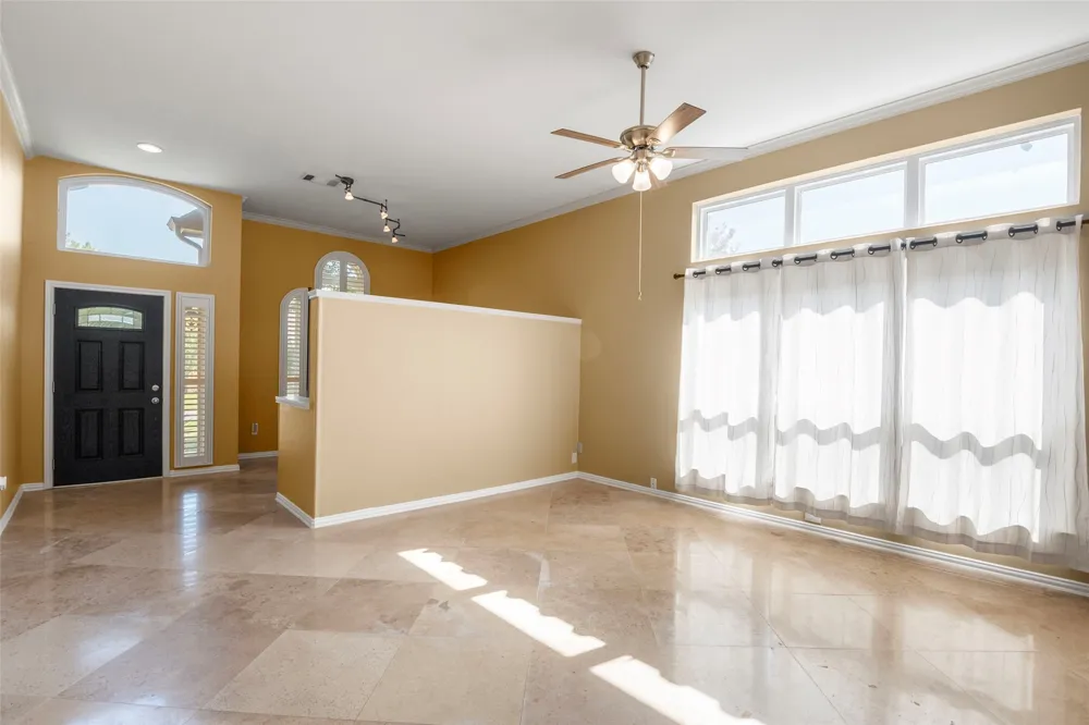 622 Meadowcrest Drive Highland Village, TX 75077