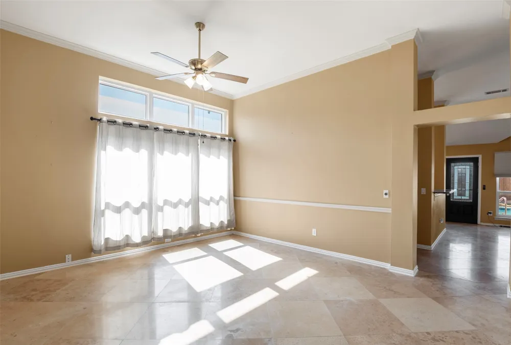 622 Meadowcrest Drive Highland Village, TX 75077