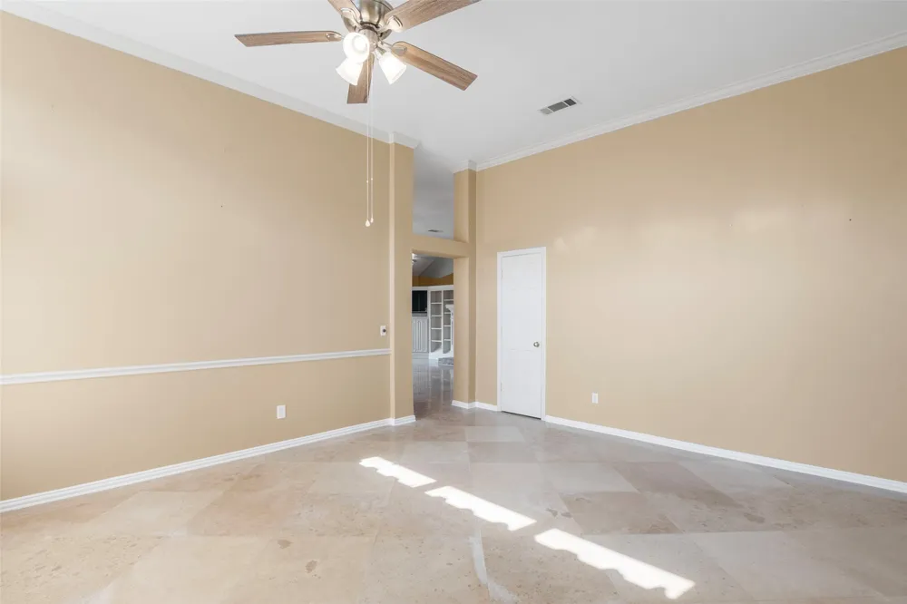 622 Meadowcrest Drive Highland Village, TX 75077