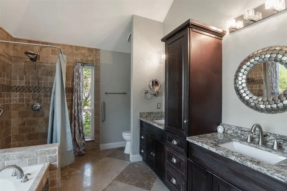 622 Meadowcrest Drive Highland Village, TX 75077