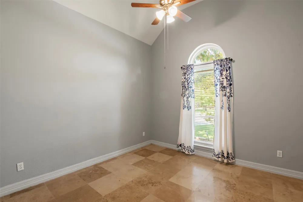 622 Meadowcrest Drive Highland Village, TX 75077