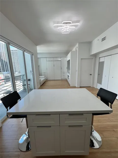 133 NE 2nd Avenue #1610