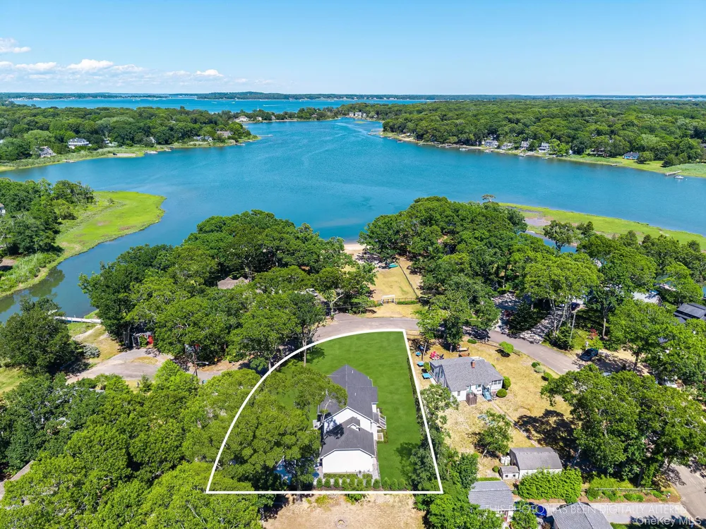 1700 Smith Drive S Southold, NY 11971