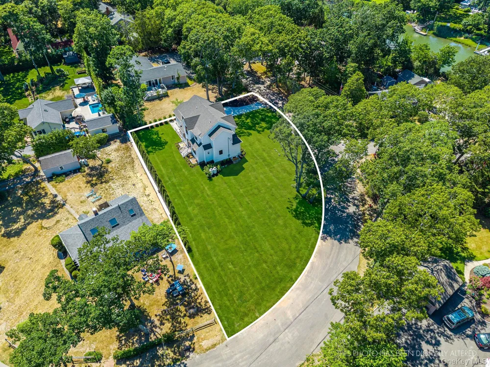 1700 Smith Drive S Southold, NY 11971