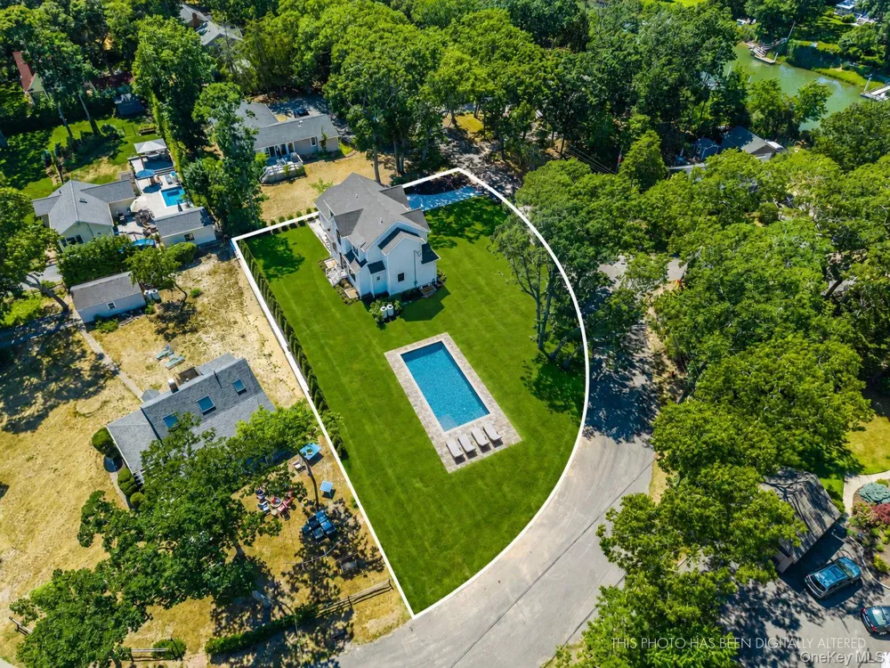 1700 Smith Drive S Southold, NY 11971