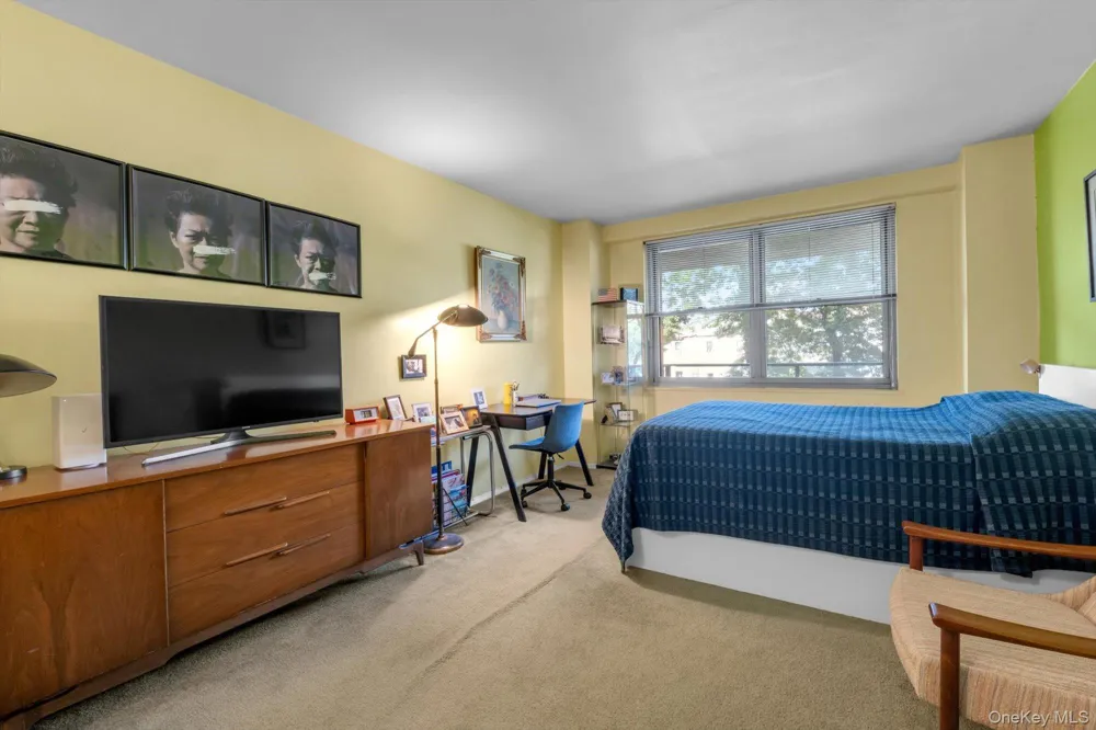 61-20 Grand Central Parkway #A208 Forest Hills, NY 11375