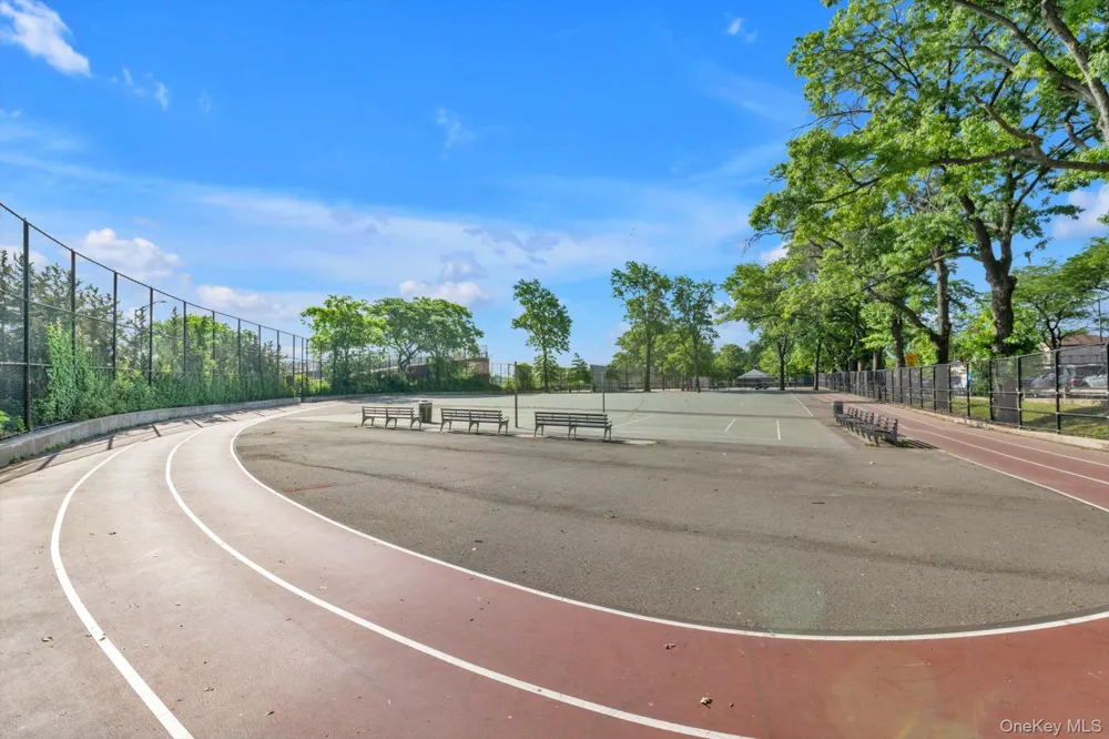 61-20 Grand Central Parkway #A208 Forest Hills, NY 11375