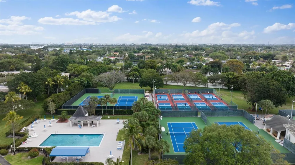 2710 NASSAU Bend #B1 Coconut Creek, FL 33066