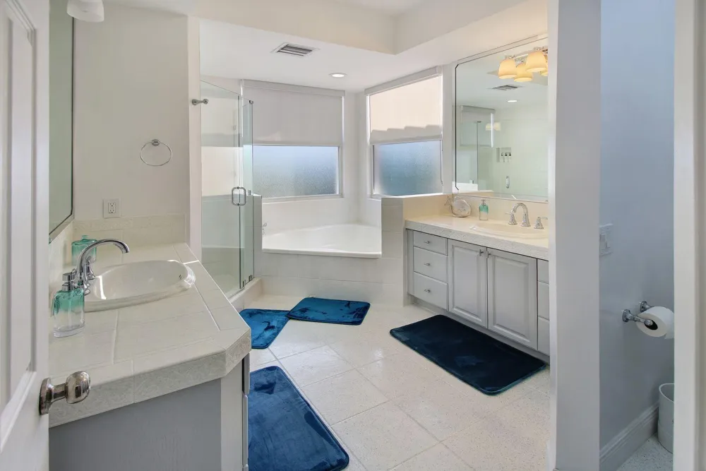 218 Pine Avenue Lauderdale By The Sea, FL 33308