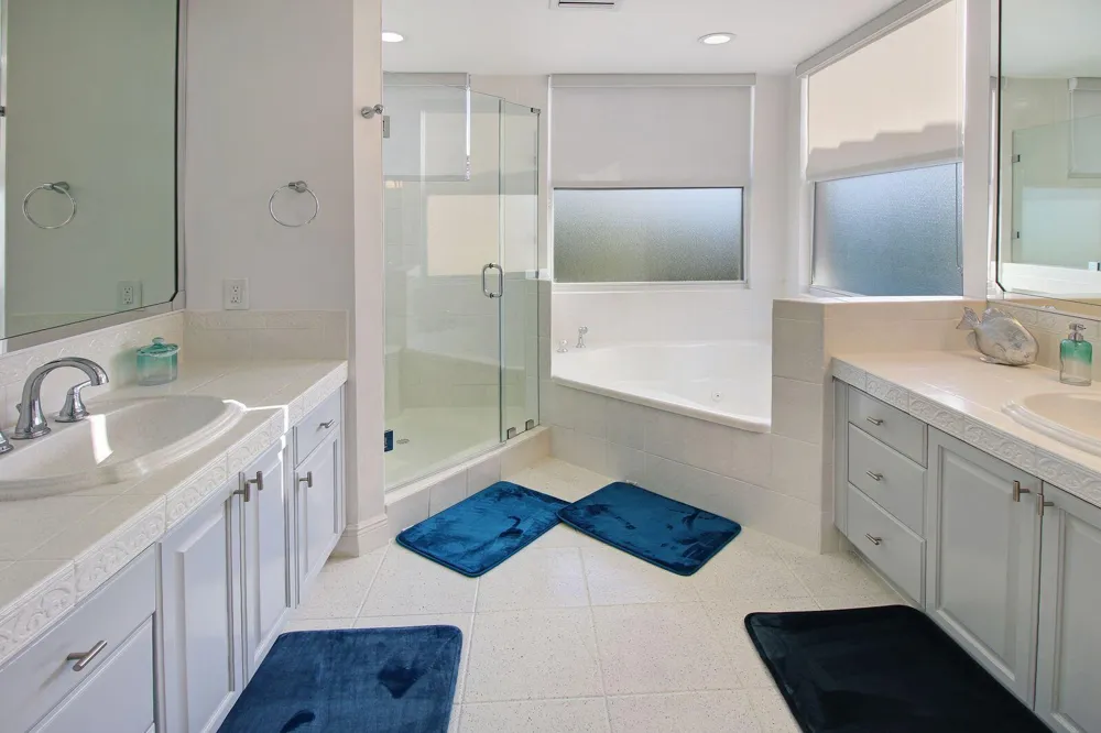 218 Pine Avenue Lauderdale By The Sea, FL 33308