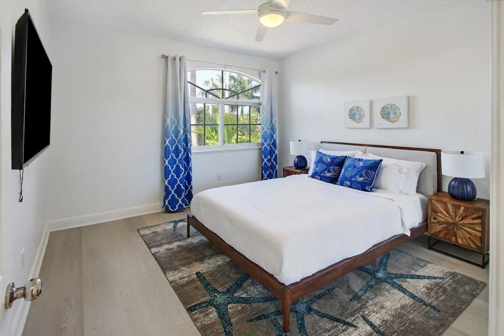 218 Pine Avenue Lauderdale By The Sea, FL 33308