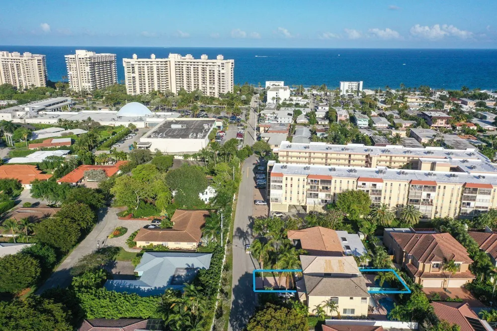 218 Pine Avenue Lauderdale By The Sea, FL 33308