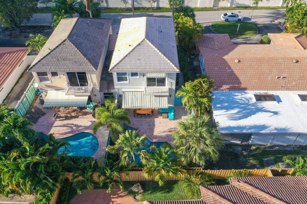 218 Pine Avenue Lauderdale By The Sea, FL 33308