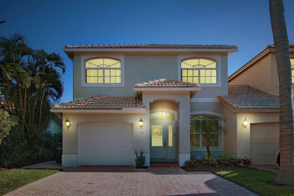 218 Pine Avenue Lauderdale By The Sea, FL 33308