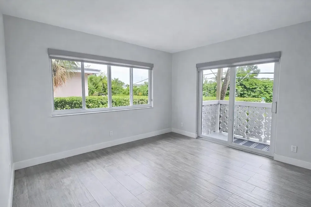 3220 Bayview Drive #211 Fort Lauderdale, FL 33306