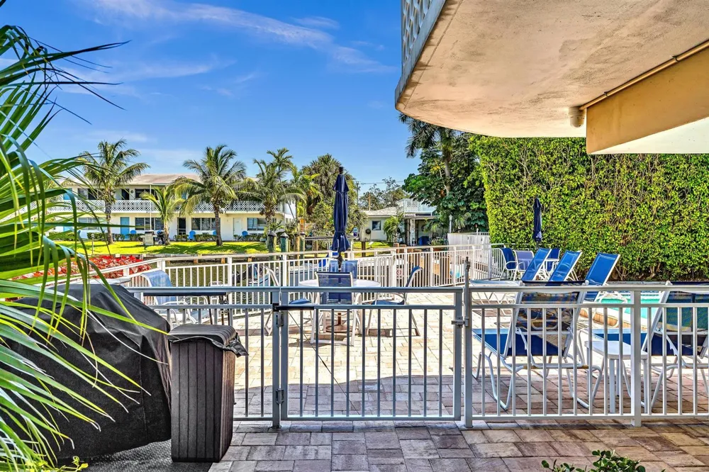3220 Bayview Drive #211 Fort Lauderdale, FL 33306
