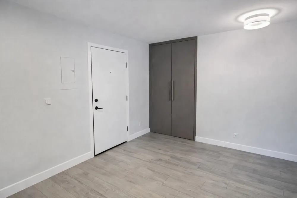 3220 Bayview Drive #211 Fort Lauderdale, FL 33306