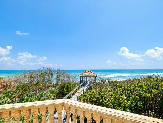 8327 Jimmy Buffett Mem Highway Melbourne Beach, FL 32951