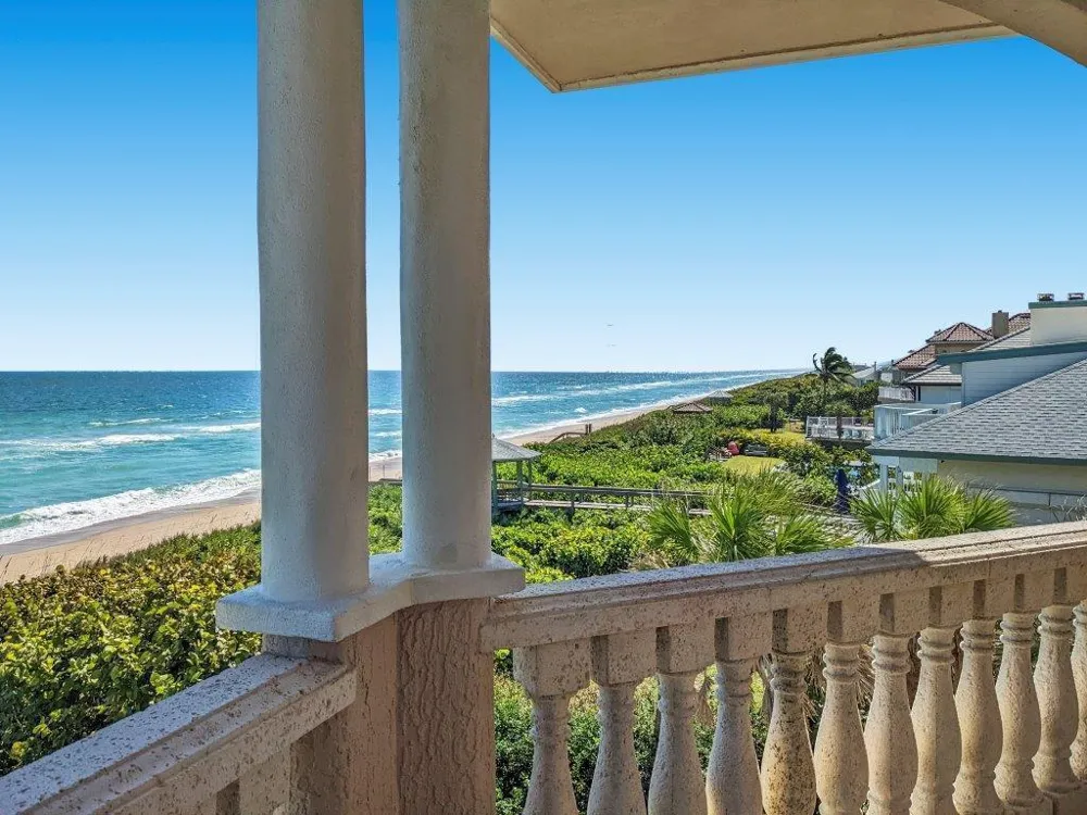 8327 Jimmy Buffett Mem Highway Melbourne Beach, FL 32951