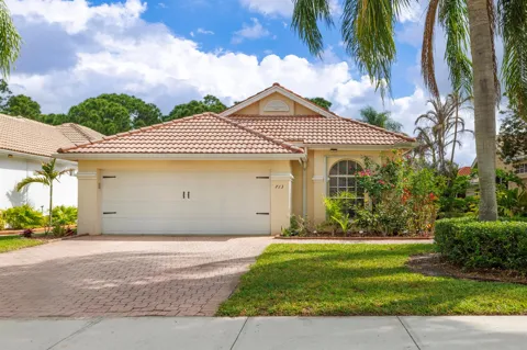 713 SW Saint Croix Cove