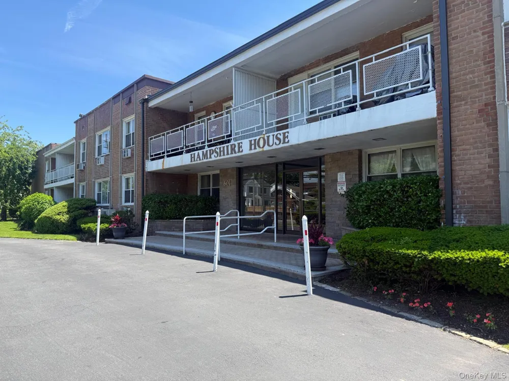 601 Chestnut Street #A-15 Cedarhurst, NY 11516