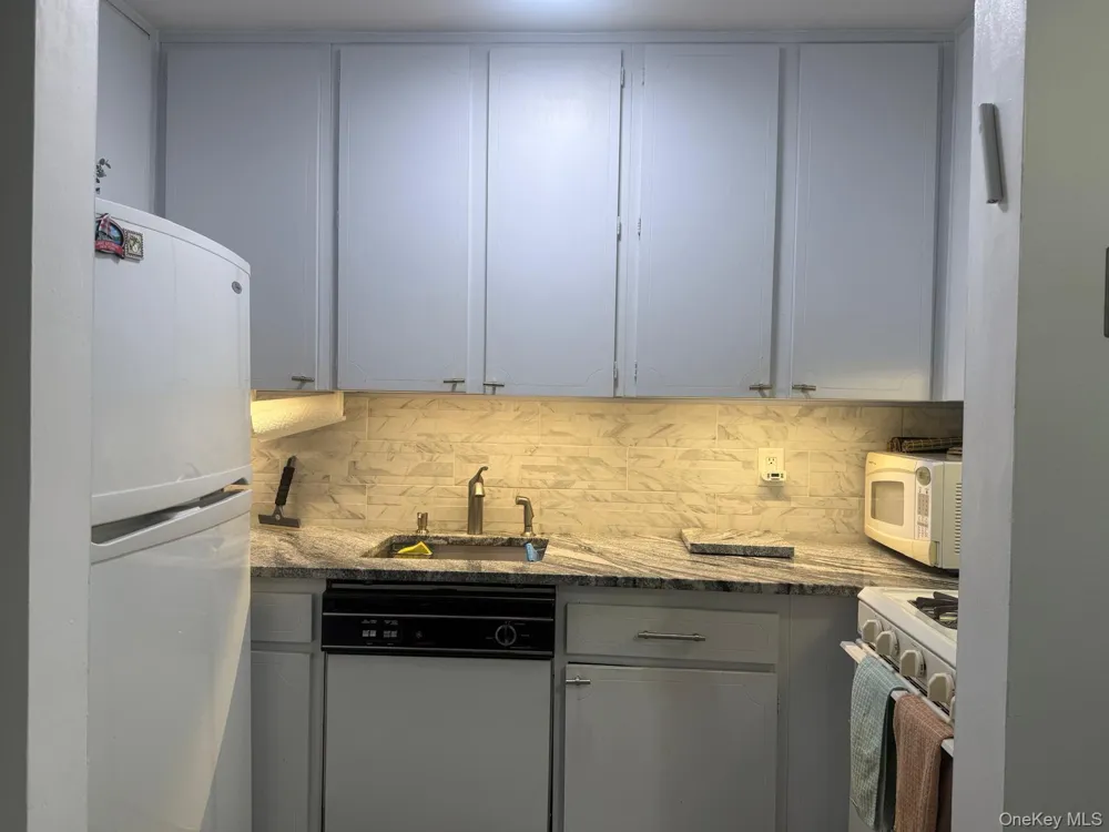 601 Chestnut Street #A-15 Cedarhurst, NY 11516