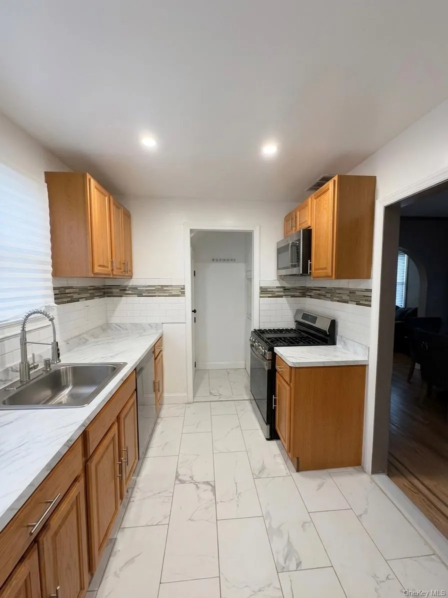 176-65 132nd Avenue Springfield Gardens, NY 11434